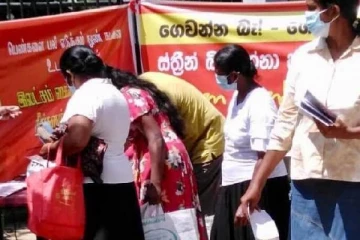 உயிர்களை பலியெடுக்கும் நுண்நிதி கடனை இரத்துச்செய்!அம்பாறையில் கையெழுத்து வேட்டை