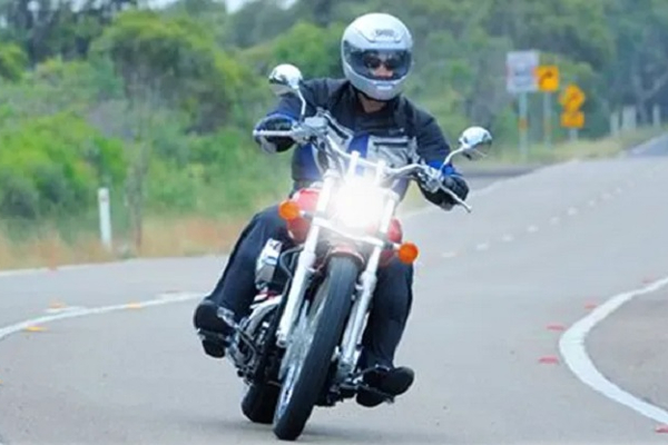 முகத்தை முழுமையாக மறைக்கும் தலைக்கவசம் தொடர்பில் புதிய அறிவிப்பு! - ஐபிசி தமிழ்