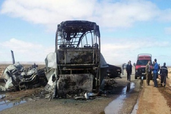 அல்ஜீரியாவில் கோரவிபத்து -32 பேர் உடல் கருகி பலி | 34 Killed In Road Crash In Algeria