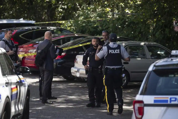 கனடாவில் சீக்கியர்  கொலை வழக்கில் 2 பேர் கைது | 2 People Arrested Killing Of Sikhs In Canada