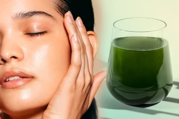 முகச்சுருக்கங்கள் நீங்கி கண்ணாடி சருமம் வேண்டுமா? இந்த இலையின் நீர் குடிங்க