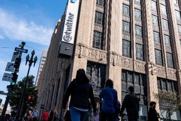 எலான் மஸ்கின் முடிவால் அலங்கோலமாக காட்சியளிக்கும் டுவிட்டர் அலுவலகம்!