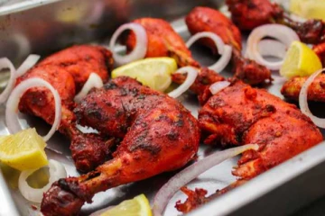 தடுப்பூசி செலுத்திய பிறகு அசைவ உணவுகளை சாப்பிடலாமா? நிபுணர்கள் கூறிய உண்மை தகவல்கள்