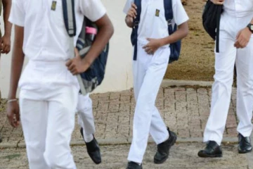 இலங்கையில் பாடசாலை ஒன்றில் மறைத்து வைக்கப்பட்ட மோசமான பொருட்கள்!