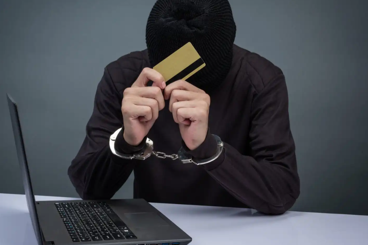 இணையவழி பண மோசடி 26 வயது இளைஞன் கைது | 26 Year Old Man Arrested Online Financial Fraud