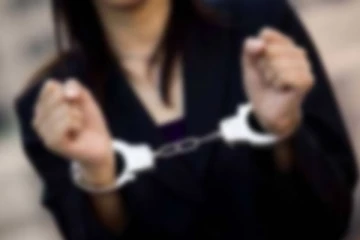 ஆறு வயது மகளுக்கு சூடு வைத்த தாய் கைது! - கொழும்பில் சம்பவம்