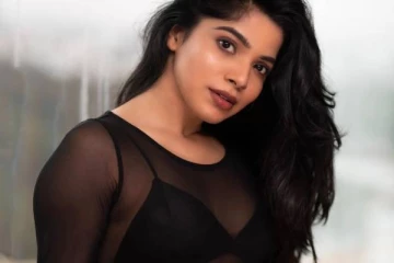 பாத்டப்பில் இப்படியொரு போஸ்!! நடிகை திவ்யபாரதி வெளியிட்ட கிளாமர் புகைப்படம்..