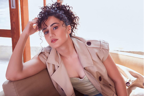 என் செ*ஸ் வாழ்க்கை அவ்ளோ interesting ஆக இல்லையாம்.. இயக்குனரை தாக்கிய டாப்ஸி