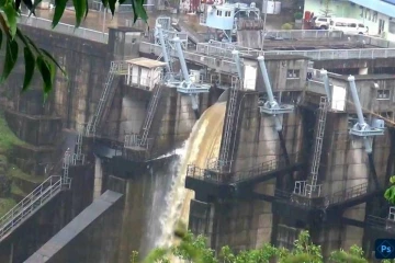 ඉහළ කොත්මලේ ජලාශයේ වාන් දොරටුවක් විවෘත කරයි