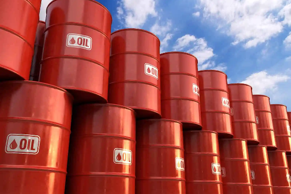 மீண்டும்  உச்சம் தொடும் கச்சா எண்ணெய் விலை | Crude Oil Prices Hit A Peak Again
