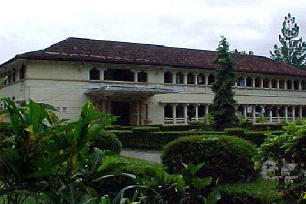 பேராதனைப் பல்கலைக்கழகம் வெள்ளத்தில் மூழ்கியது | Peradeniya University Submerged In Floods