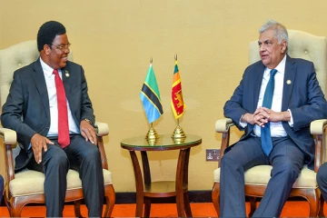 அணிசேரா நாடுகளின் மாநாட்டில் பங்கேற்றுள்ள அரச தலைவர்களை சந்தித்த ரணில்