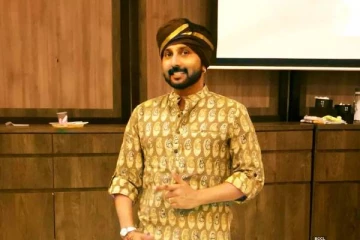 பிரபல தொகுப்பாளர் ஆனந்த கண்ணன் காலமானார்! பெரும் துயரத்தில் ரசிகர்கள்