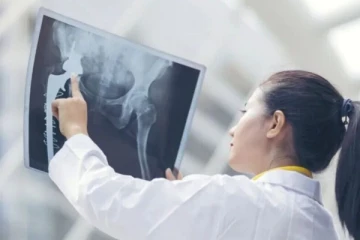 ஆபத்தான எலும்பு புற்றுநோயின் அறிகுறிகள்... முழுசா தெரிஞ்சிக்கோங்க!