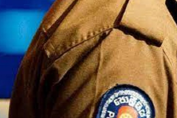 சதொசவில் கைவரிசையை காட்டிய காவல்துறை உத்தியோகத்தர் கைது | Police Officer Was Arrested For Stealing Goods