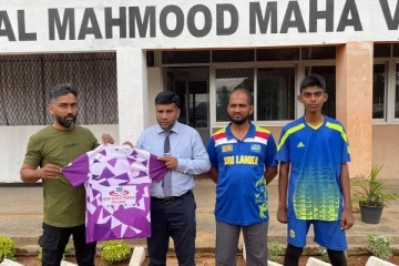 மல்வானை அல்- மஹ்மூத் மகா வித்தியாலய மாணவர்களுக்கான சீருடை அறிமுக நிகழ்வு