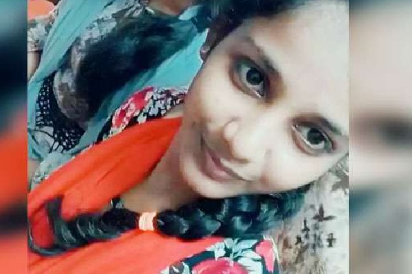 செல்பியால் வந்த மோகம் - யுவதிக்கு நேர்ந்த துயரம் | Girl Went To Take A Selfie Missing Attanagalu Oya