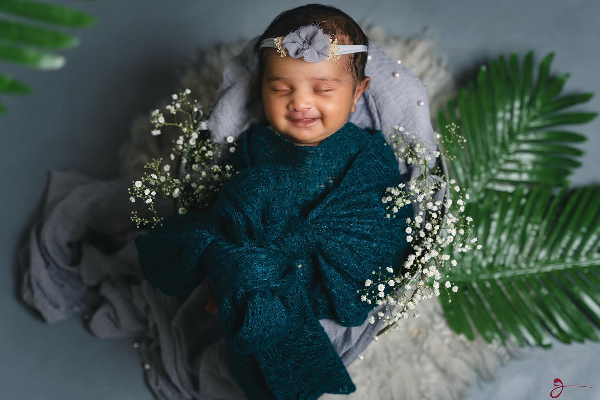 திருமணம் ஆகி 13 வருடங்கள் கழித்து பிறந்த குழந்தை! போட்டோவை முதல் முறையாக வெளியிட்ட நீலிமா! | Neelima Esai Second Daughter Photos