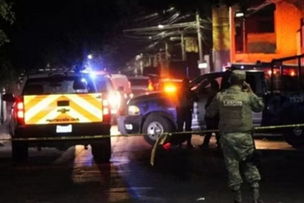 மதுபானசாலைக்குள் துப்பாக்கிச்சூடு ; நால்வர் படுகொலை | Shooting Inside Bar Four People Shot Dead