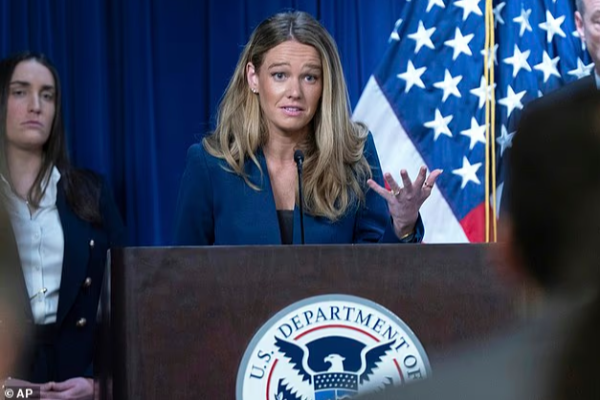 Tricia McLaughlin Tricia McLaughlin