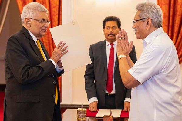 கோட்டாபய - ரணிலின் சித்து விளையாட்டுகள் - நாடு அழிந்து போனால்...!! | Political Relationship Rajapaksa Ranil Families