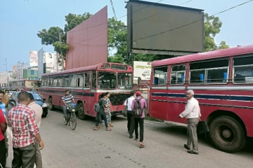 யாழில் திடீர் பணிப்பகிஸ்கரிப்பில் இலங்கை போக்குவரத்து சபை ஊழியர்கள்