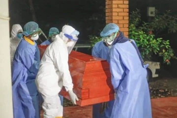 கொரோனா சடலங்களை அடக்கம் செய்ய கட்டணம் அறவிட வேண்டாம்!