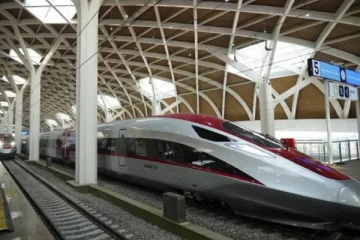 இந்தோனேசியாவின் முதல் அதிகவேக ரயில் சேவை! இவ்வளவு வேகமா!