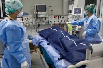 பிரேதப் பரிசோதனை முடிந்து வீட்டுக்கு எடுத்துச் சென்ற சடலத்தில் மீசை வளர்ந்துள்ளது