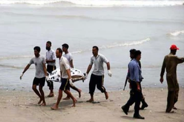 கடலில் மூழ்கி ஒரே குடும்பத்தை சேர்ந்த மூவர் பலி