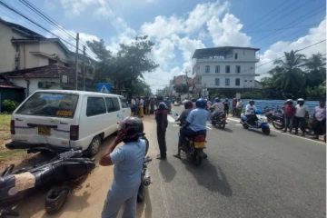 நிந்தவூர் பிரதான வீதியில் இடம்பெற்ற விபத்து:பொலிஸார் விடுத்துள்ள கோரிக்கை(Photos)