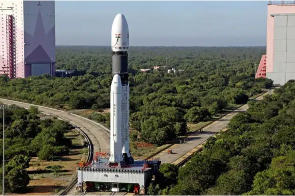 தமிழ்நாட்டிலிருந்து விண்வெளிக்கு ராக்கெட்களை ஏவ உள்ள இஸ்ரோ - எந்த பகுதியில் தெரியுமா? | Isro Kulasekaranpattinam Spaceport Start From 2027