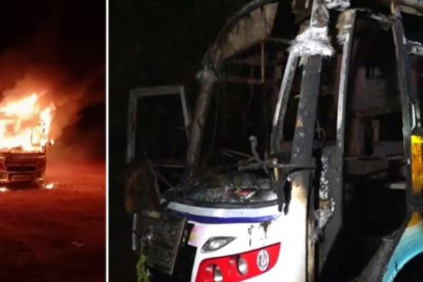 அதிமுக - திமுகவினர் மோதல் - 3 வேன்கள் தீ வைத்து எரிப்பு : திமுக ஊராட்சிமன்ற தலைவர் கைது | Aiadmk Dmk Clash Vans Fire Dmk Leader Arrested அதிமுக - திமுகவினர் மோதல் - 3 வேன்கள் தீ வைத்து எரிப்பு : திமுக ஊராட்சிமன்ற தலைவர் கைது | Aiadmk Dmk Clash Vans Fire Dmk Leader Arrested