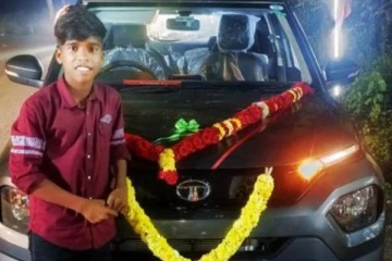 சூப்பர் சிங்கர் புகழ் பூவையார் வாங்கியுள்ள புதிய காரின் விலை மட்டும் இத்தனை லட்சமா?