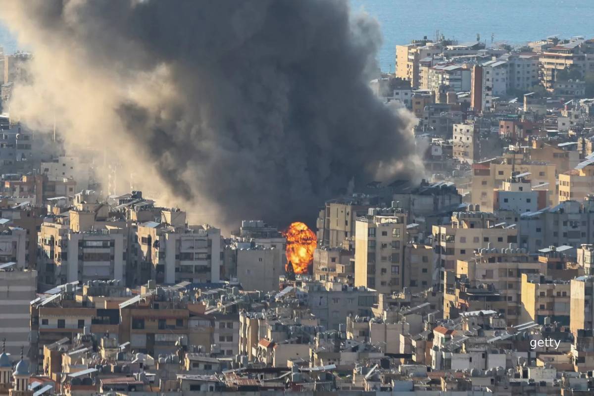 கத்தார் இராணுவத்தின் துரித நடவடிக்கை... ஈரான் குண்டுவீச்சில் இருந்து தப்பிய 10,000 அமெரிக்க வீரர்கள் | Iranian Warplanes Bombing Us Base