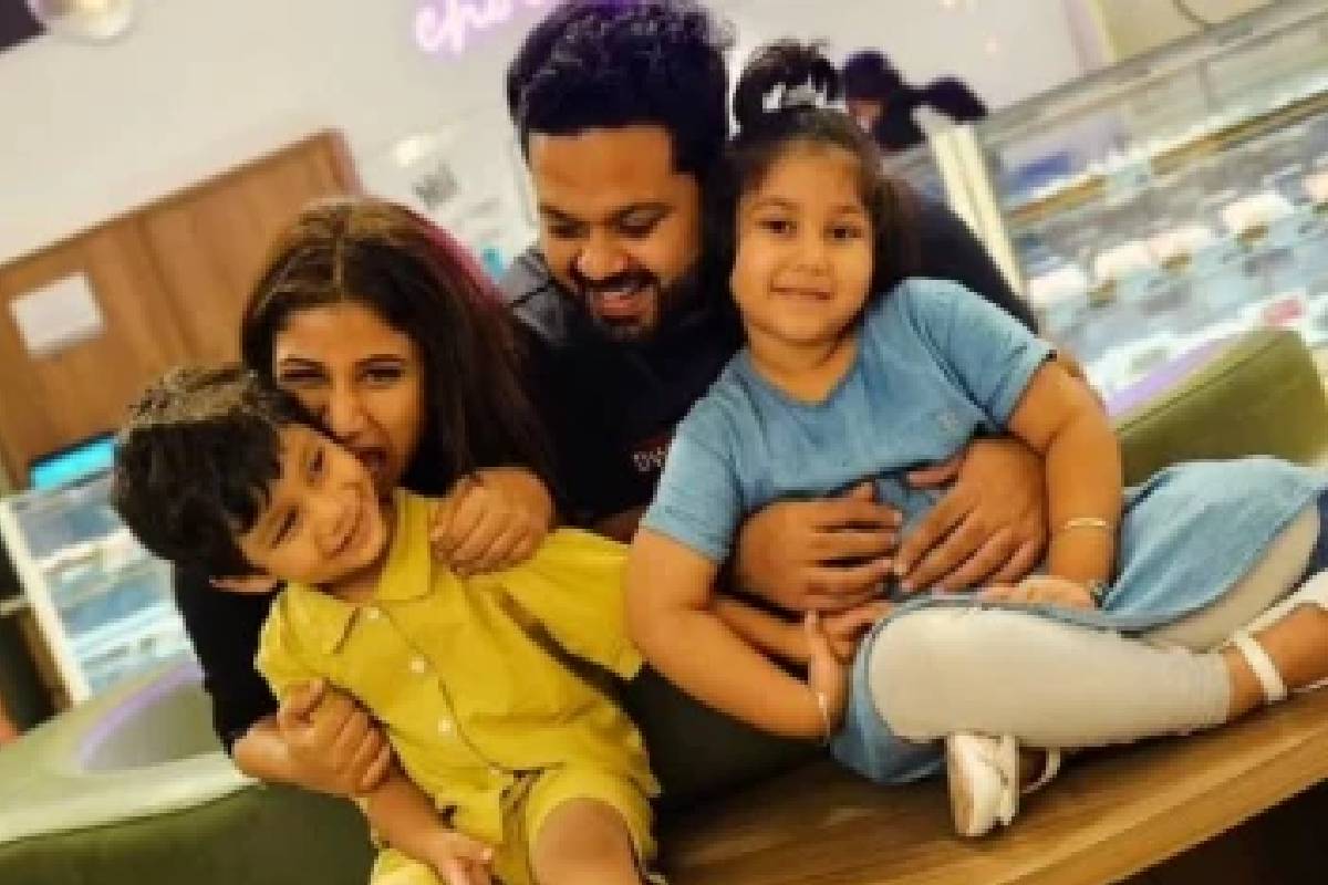 சீரியல் நடிகை ஆல்யா மானசாவா இது! பள்ளி பருவத்தில் எப்படி இருக்காங்கன்னு பாருங்க | Serial Actress Alya Manasa 11Th Std Photos Viral
