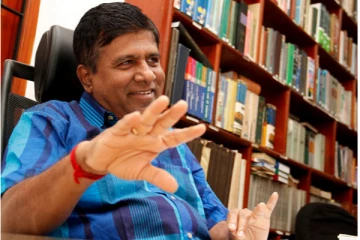 கோட்டாபய மீது கடும் விமர்சனம் -விஜயதாச மீது பாய்கிறது ஒழுங்கு நடவடிக்கை