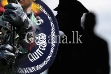 අයිස් ගගහා හිටපු පොලිසියේ අයෙක් සහ යුධ හමුදාවේ දෙදෙනෙක් මාට්ටු වූ හැටි.