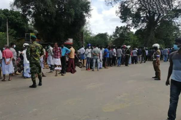 வவுனியாவில் பாரிய சோக சம்பவம்: ஆத்திரத்தில் வீதியில் ஒன்று திரண்ட கிராமமக்கள் | Vavuniya Accident Father Son Death Arrest Police வவுனியாவில் பாரிய சோக சம்பவம்: ஆத்திரத்தில் வீதியில் ஒன்று திரண்ட கிராமமக்கள் | Vavuniya Accident Father Son Death Arrest Police