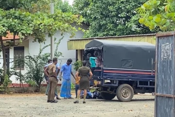 சட்டவிரோதமாக இந்தியா செல்ல முயற்சித்த இலங்கையர்கள் 5 பேர் கைது