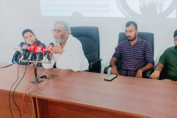 வவுனியாவில் தேர்தல் கண்காணிப்பு நடவடிக்கை தொடர்பில் மகிந்த தேசப்பிரிய விளக்கம் (Photos)