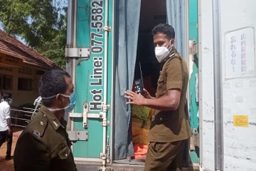மனித நுகர்விற்கு பொருத்தமற்ற பெருந்தொகையான கோழி இறைச்சி கைப்பற்றப்பட்டது
