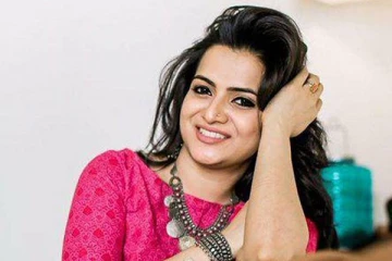 தொகுப்பாளினி திவ்யதர்ஷினியின் அம்மாவை பார்த்துள்ளீர்களா.. இருவரும் எடுத்துக்கொண்ட அழகிய புகைப்படம்