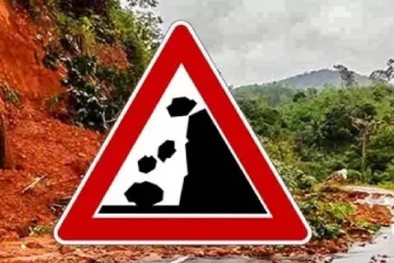 නායයෑම් රතු නිවේදන තවදුරටත් දීර්ඝ කෙරෙයි- අද පස්වරු 4 සිට හෙට දක්වා දිස්ත්‍රික්ක කිහිපයකටම බලපැවැත්වෙන අනතුරු ඇඟවීම්
