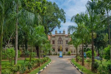 இலங்கையில்  பல்கலைக் கழக மாணவரிடையே ஏற்பட்ட மோதல்!