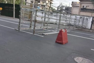 කොළඹට පිවිසෙන මාර්ග රැසක හදිසියේම ස්ථිර මාර්ග බාධක යොදයි.. (PHOTOS)