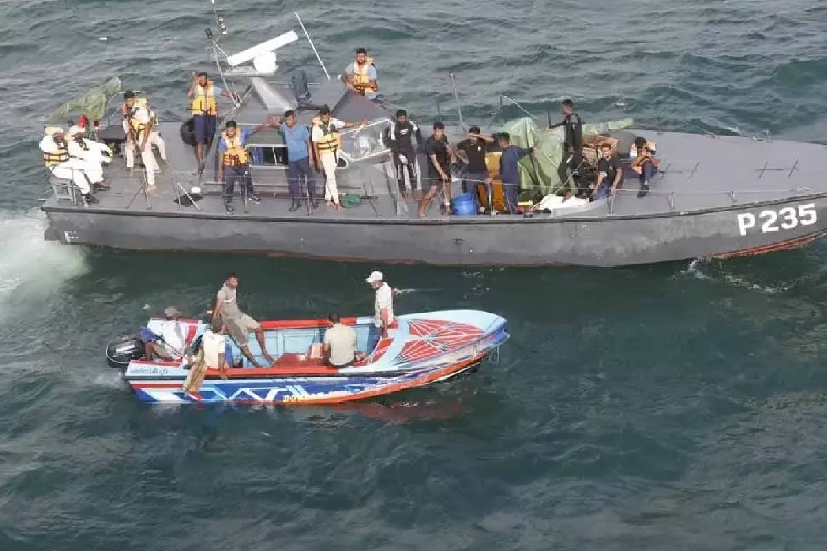 படகு விபத்தில் காணாமல் போன இலங்கை கடற்படை அதிகாரியின் சடலம் மீட்பு | Body Of Missing Naval Sailor Found படகு விபத்தில் காணாமல் போன இலங்கை கடற்படை அதிகாரியின் சடலம் மீட்பு | Body Of Missing Naval Sailor Found
