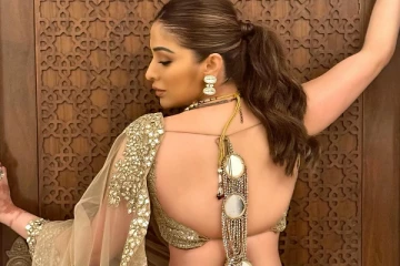 ராய் லட்சுமி கிளாமர் போட்டோஷூட்