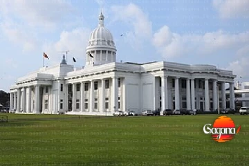 මුස්ලිම් මන්ත්‍රීවරියකුට වැඩ වරදී - විනය කඩ කරාලු