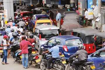 எரிபொருள் வரிசையில் ஐந்து நாட்கள்!  எரிபொருளின்றியே உயிரிழந்த பொதுமகன்!